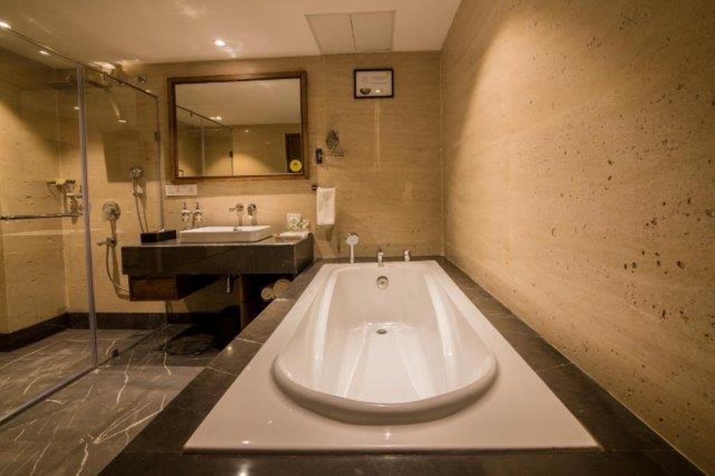 Lemon Tree Hotel Siliguri Extérieur photo