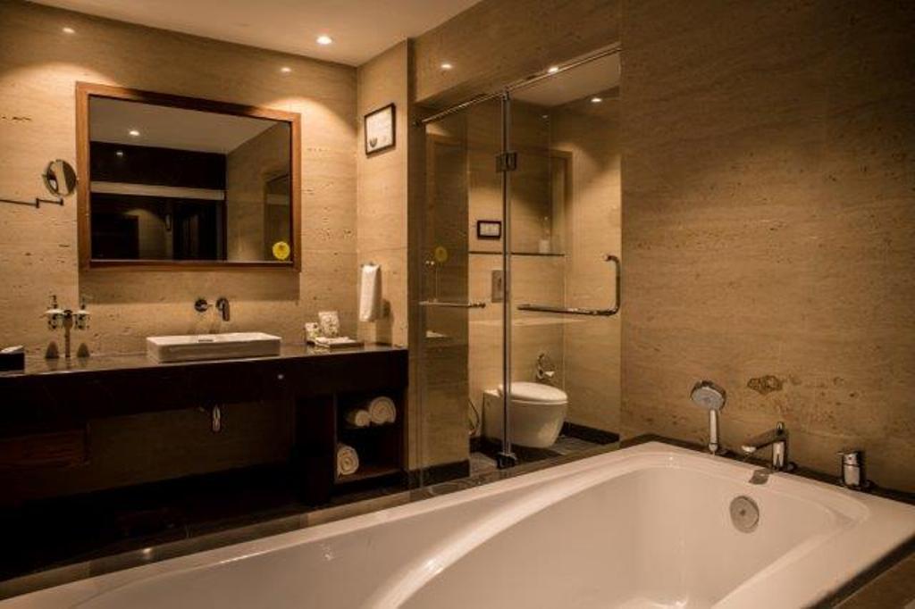 Lemon Tree Hotel Siliguri Extérieur photo